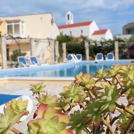 Spacious Bedroom For Two With Pool View - Pansion Hajduk Korcula Town Exterior foto
